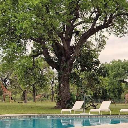 Unyati Safari Lodge Hectorspruit Екстериор снимка