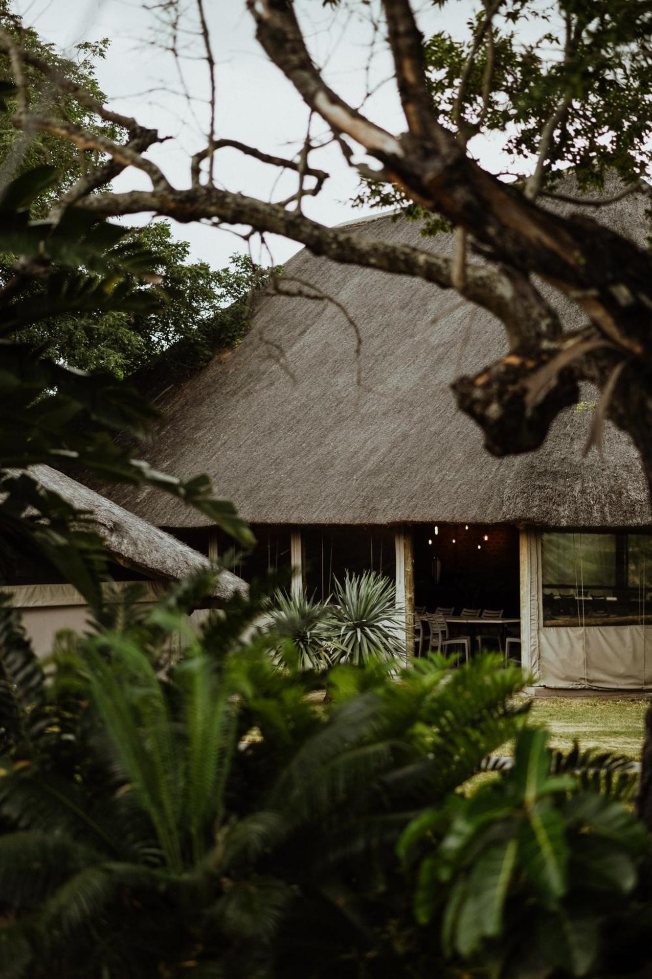 Unyati Safari Lodge Hectorspruit Екстериор снимка